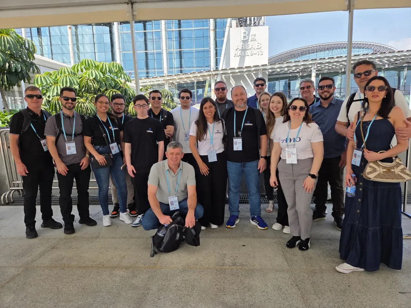 Grupo de empresários da missão AMO Embarque na Canton Fair 2025, em Guangzhou, China